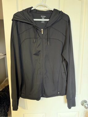 BuffBunny Black Full‑Zip Hooded Sweater